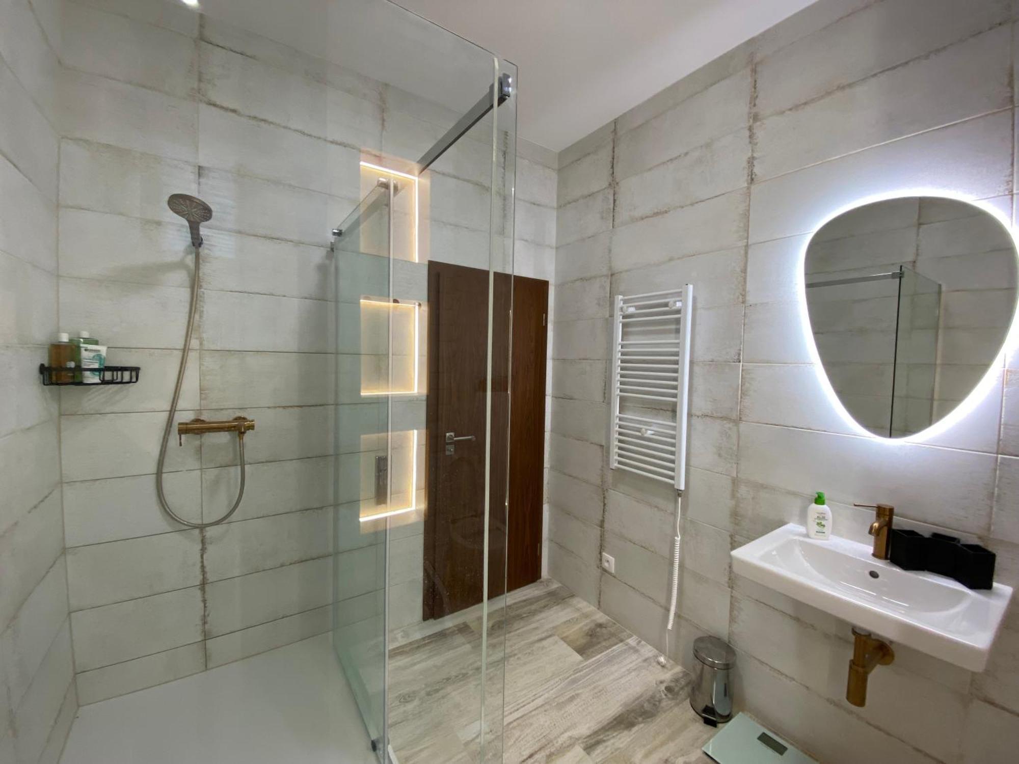 Art Design Gallery - Center Apartman